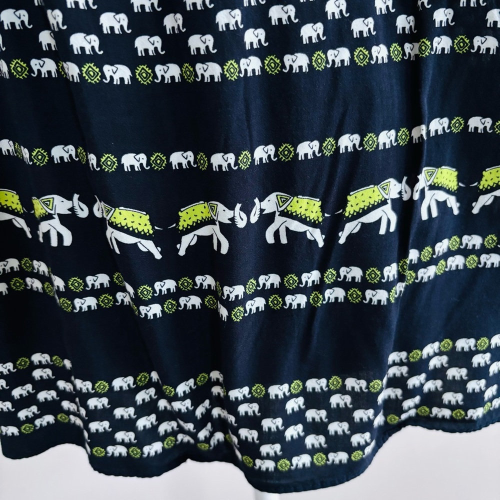 Crown & Ivy Elephant Print Sleeveless Tank Top Women's XL Blue White Casual Boho - Picture 7 of 10